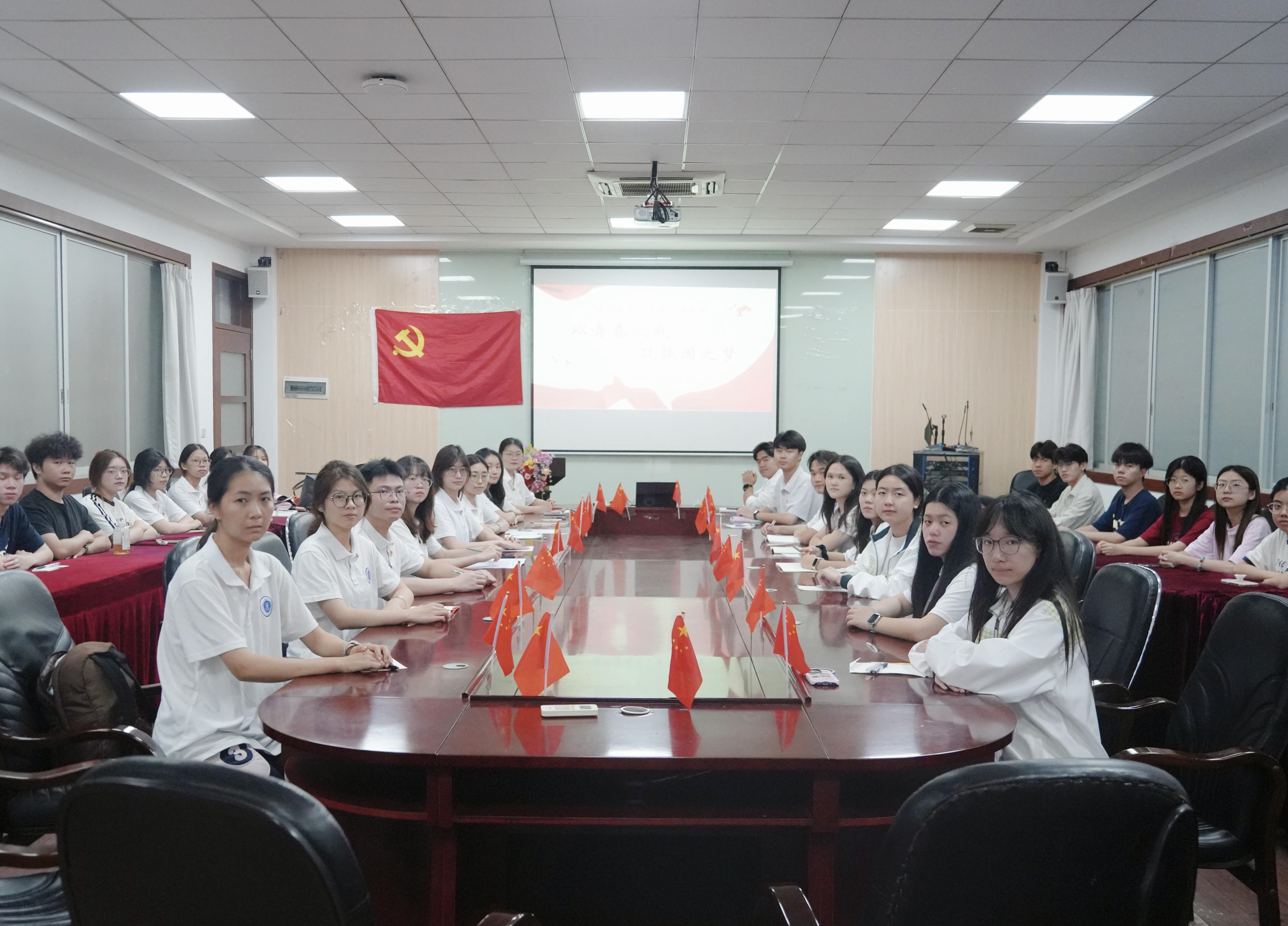 合影留念.jpg